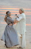 th_30545_celebrity_paradise.com_Jennifer_Lopez_Wetten_Dass_032_122_105lo.jpg