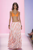 th_35365_md-lerage.com-ss05-rtw-newyork-w-pulitzer-004-lmhwfxai_122_1091lo.jpg