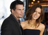 th_58803_celebrity-paradise.com-The_Elder-Kate_Beckinsale_2009-09-09_-_Whiteout_Premiere_in_Westwood_790_122_172lo.jpg