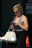 th_41656_celebrity-paradise.com-The_Elder-Melissa_Joan_Hart_2009-08-26_-_Leaves_Dancing_with_the_Stars_rehearsal_252_122_360lo.jpg