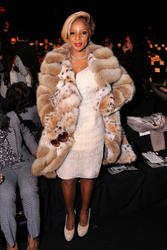 th_176520550_Mary_J_Blige_122_428lo.jpg