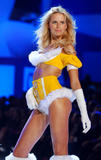 th_60932_celebrity_city_Karolina_Kurkova_on_Runway_26_123_437lo.jpg