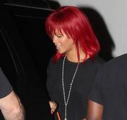 th_45263_RihannaoutandaboutinLosAngeles_08_122_567lo.jpg