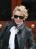 th_70929_celeb-city.org_Kylie_Minogue_leaving_her_house_in_London_05_122_635lo.jpg