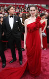 http://img43.imagevenue.com/loc894/th_97855_celeb-city.org_Anne_Hathaway_80th_Annual_Academy_Awards_Arrivals_06_122_894lo.jpg