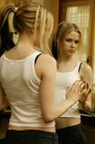 Avril Lavigne Pics Hotel Room Photoshoot 2004