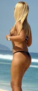 Girl with sexy ass on the beach-11qk9lw6fl.jpg