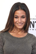 http://img43.imagevenue.com/loc43/th_25906_Chriqui1_123_43lo.jpg