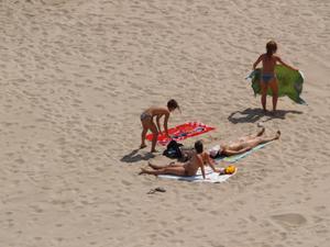 Spying Girls Topless On Beach-o3ula8f6yo.jpg